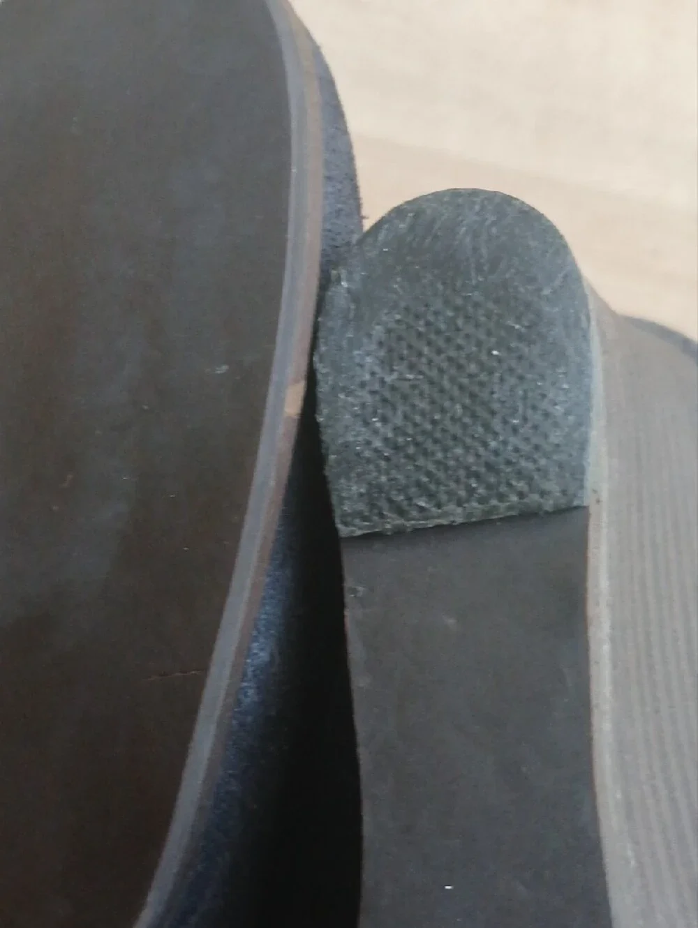 Emu wedge ankle